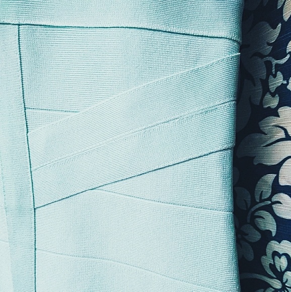 Baby Blue/light turquoise Bebe Bandage dress - Picture 3 of 4